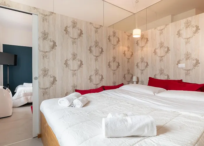 Among The Roofs Of Parma! Apartament Parma